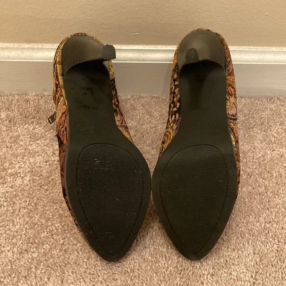 Diba Tan/Brown Heel Booties - Picture 5 of 6